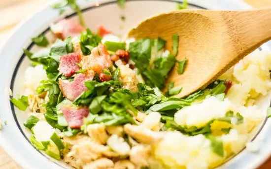trộn đều các nguyên liệu