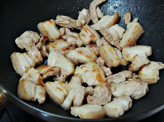 tôm đồng rang thịt ba chỉ áp chảo thịt
