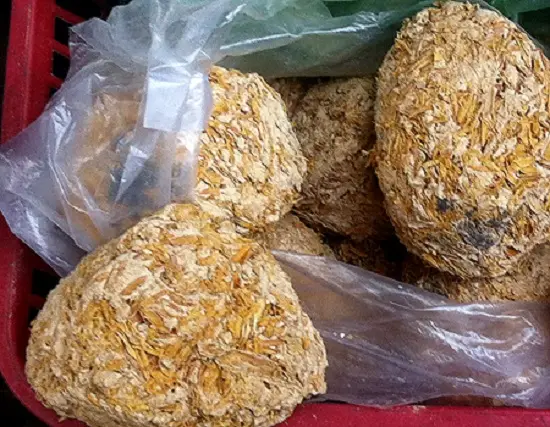 trứng bắc thảo đem luộc