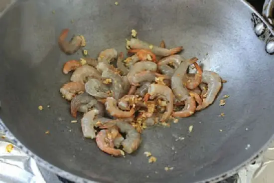 thêm gia vị