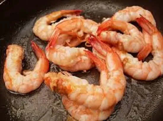 bước 2 làm tôm xào bơ tỏi