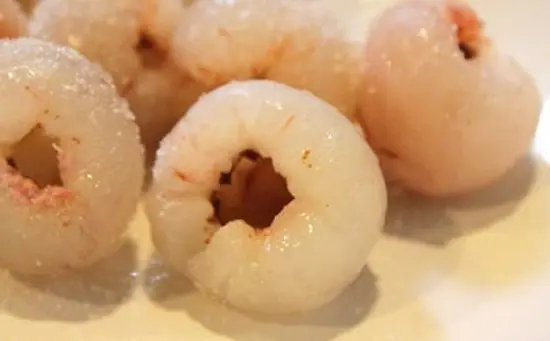 lấy hạt vải