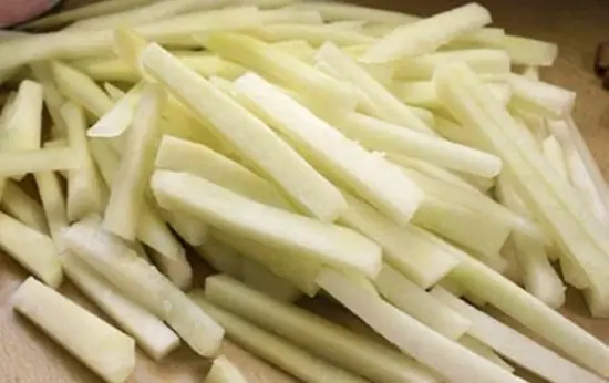 thái bí đao làm mứt bí đao