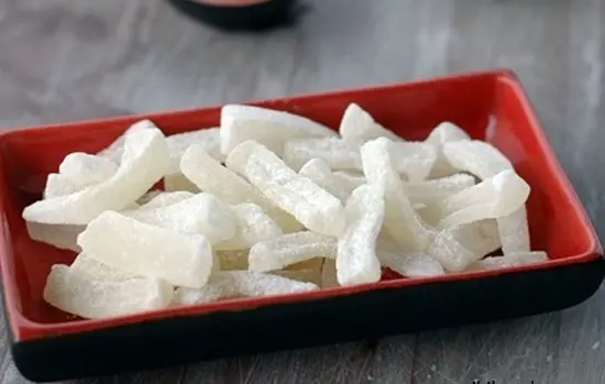 Cách làm mứt bí đao cho ngày Tết