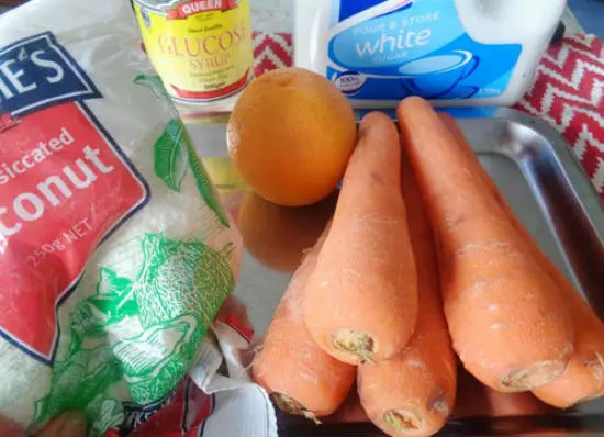 Nguyên liệu làm 1kg mứt cà rốt không sử dụng nước vôi trong