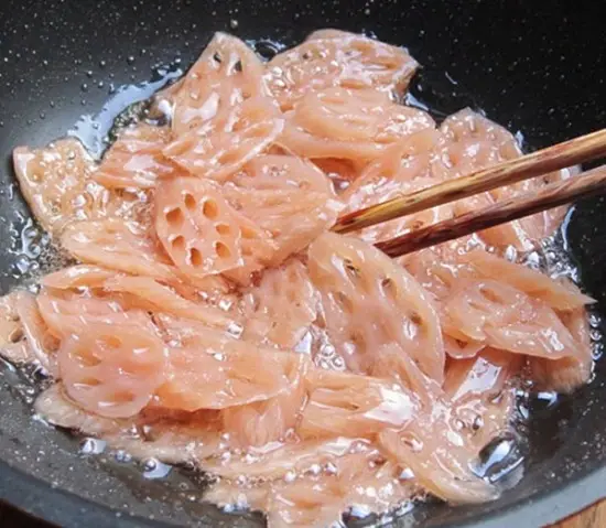 cách làm mứt củ sen ngon