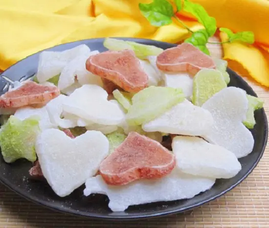 Cách làm mứt dừa non 3 vị đơn giản