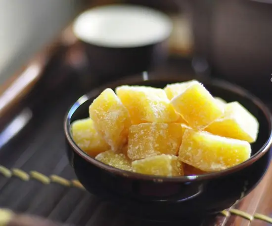Cách làm mứt khoai lang bùi dẻo đãi khách ngày Tết