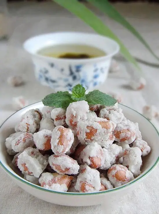 Cách làm mứt lạc cho tết