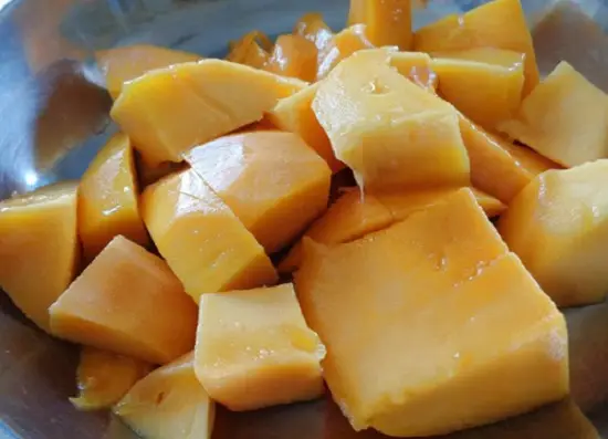 xoài cắt miếng nhỏ