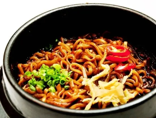 Cách làm mỳ đen Hàn Quốc đơn giản tại nhà