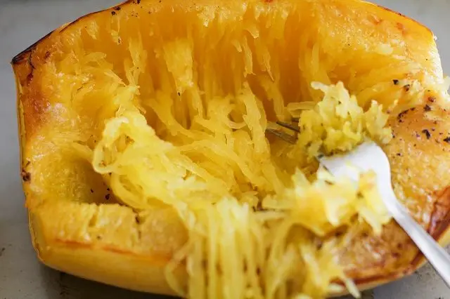 Cách làm mỳ Spaghetti với bí đỏ nướng siêu ngon