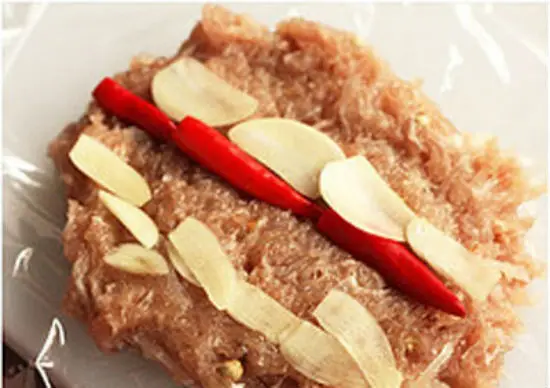 Các bước làm nem chua - cách làm nem chua