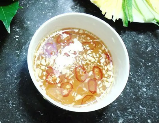 Nước chấm nem tai