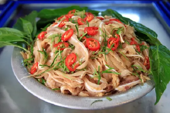 Cách làm nem tai trộn thính cực ngon ngay tại nhà