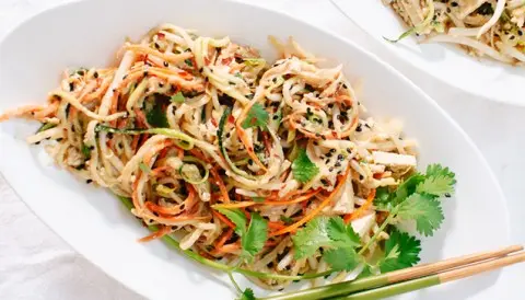 Cách làm Pad Thái rau củ cho ngày chay tịnh