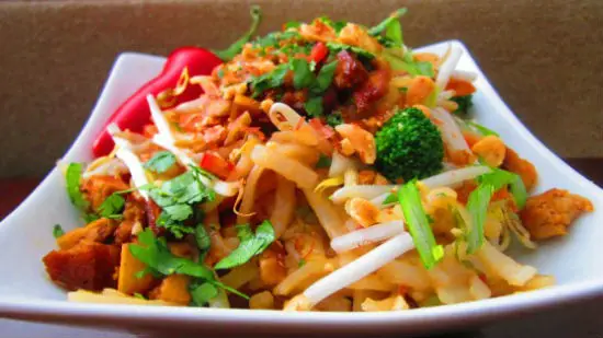 Cách làm phở xào chua ngọt đơn giản ngon miễn chê