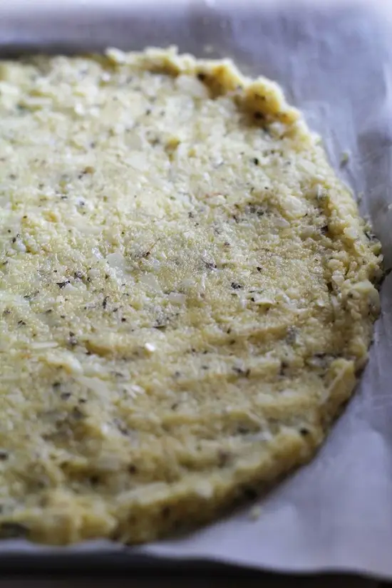cách làm pizza vỏ súp lơ mới lạ 8