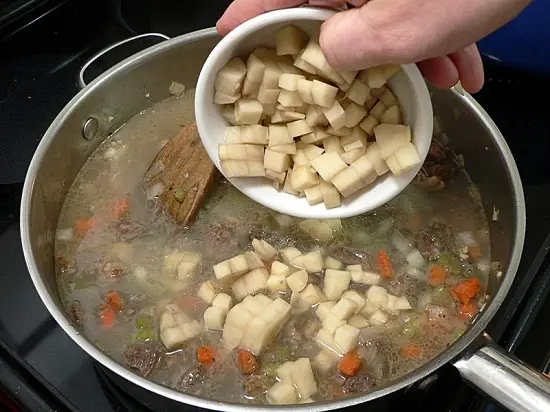 Cách làm pot pie bò ngon tuyệt 18