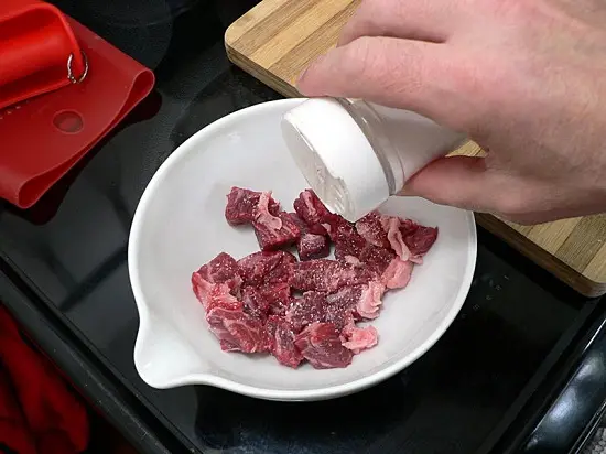 Cách làm pot pie bò ngon tuyệt 9