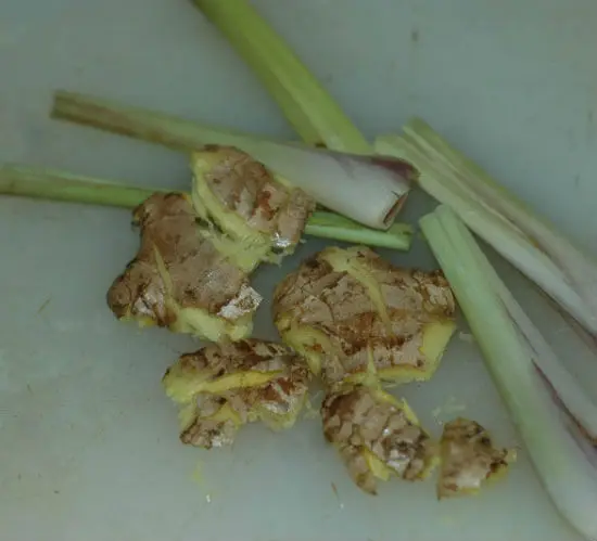 ruoc-ca-hoi-cho-be-la-mieng-hay-an-3