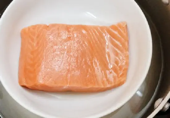 Ruốc cá hồi thơm ngon cho bé