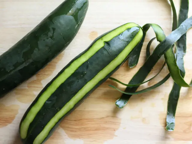 Cách làm salad dưa chuột kiểu Thái 3