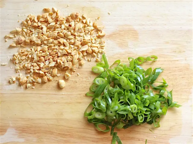 Cách làm salad dưa chuột kiểu Thái 5