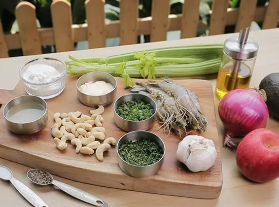 Cách làm salad hải sản 2