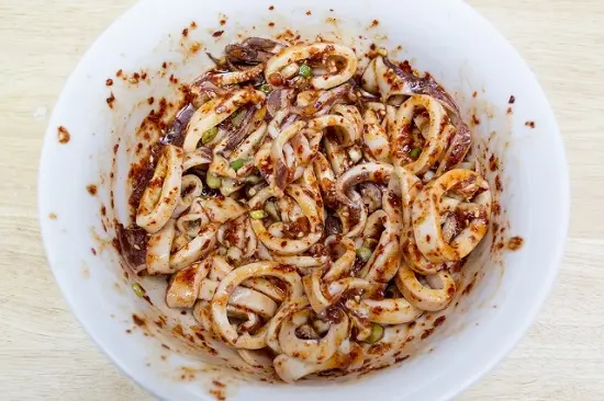cach-lam-salad-muc-cay-i