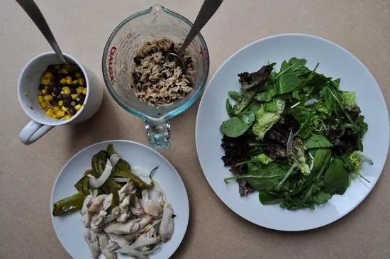 Cách làm salad thịt gà kiểu Mexico 6