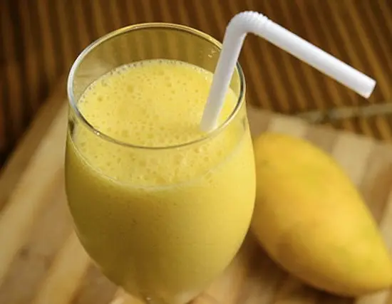 Cách làm sinh tố chuối xoài