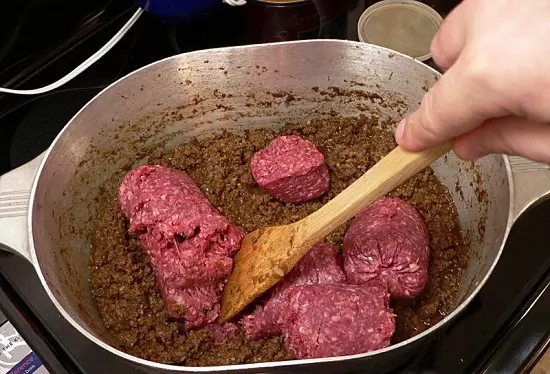 Hai công thức làm sốt bò cay đặc biệt thơm ngon 15