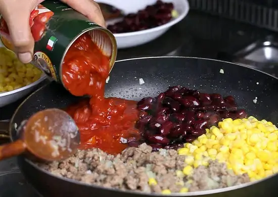 thêm ngô ngọt, đậu đỏ vào thịt