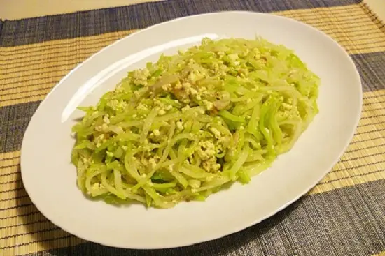 Cách làm su su xào trứng