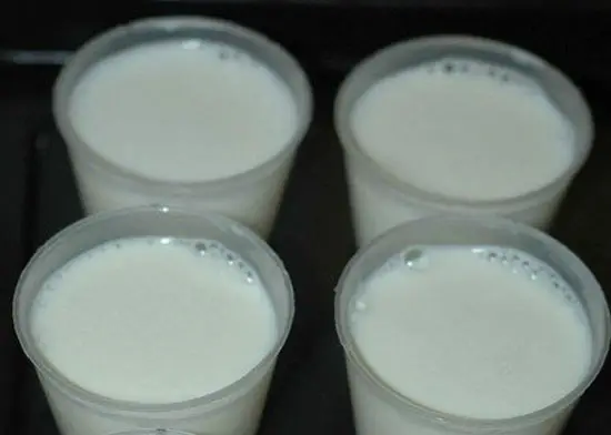 Chia sữa ra hộp - cách làm sữa chua dẻo
