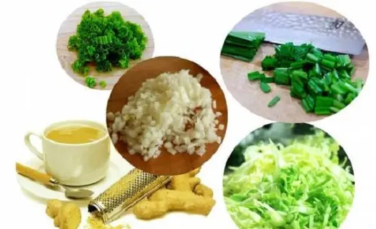 chuẩn bị nguyên liệu làm sủi cảo