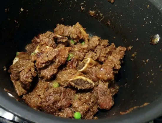 Cách làm sườn bò om Hàn Quốc ngon miễn chê 8