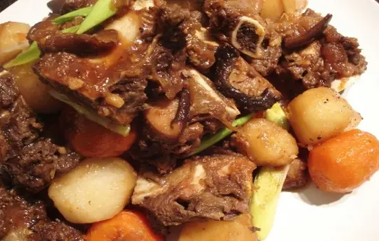 Cách làm sườn bò om rau củ kiểu Hàn 6