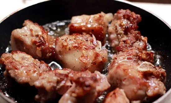 Chiên sườn - cách làm món sườn xào chua ngọt