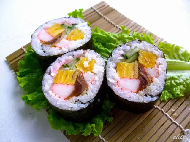 Cách làm Sushi Futomaki
