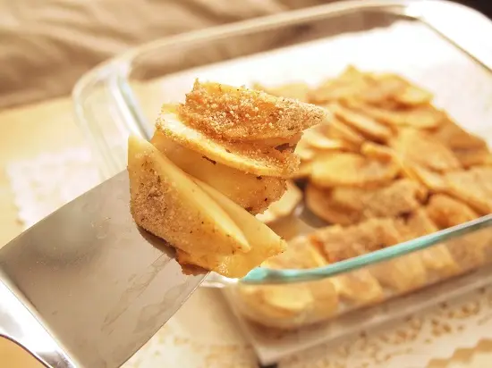 táo nướng giòn