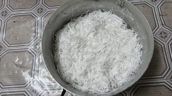 làm thạch dừa hoa quả nạo cùi dừa