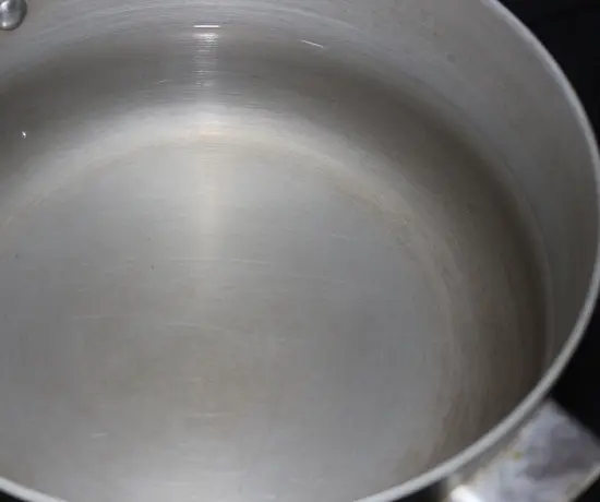 làm thạch dừa lá dứa đun nước dừa