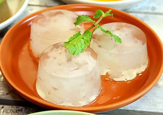 Lưu ý khi làm món thạch rau câu trái cây hương vải