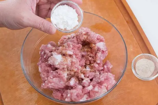 cách làm thịt băm rang chua cay mặn ngọt