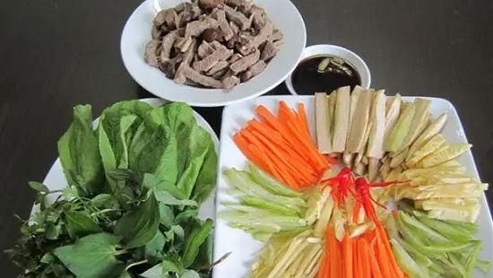 thịt bò cuốn lá cải chuẩn bị nguyên liệu
