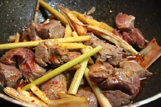 thịt bò kho gừng sả 3
