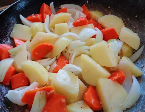 thit-bo-nau-khoai-tay-3