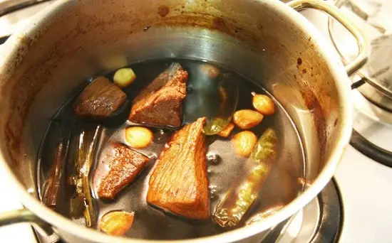 cach-lam-thit-bo-om-trung-cut-kieu-han-e